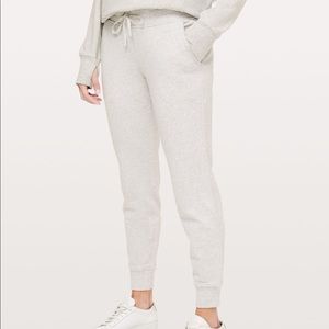 Lululemon Warm Down Jogger 28”